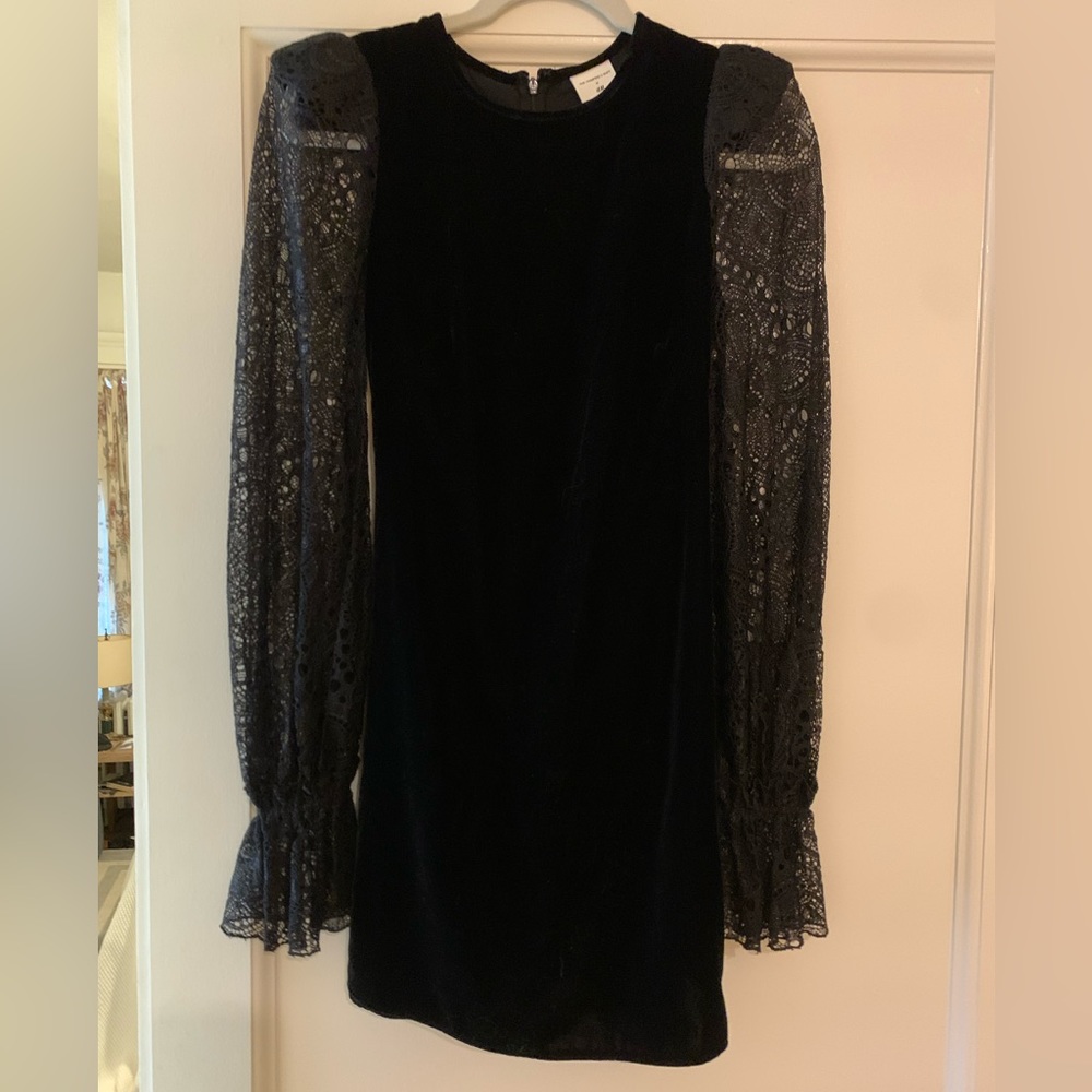 *SOLD* The Vampire’s Wife x H&M Black Velvet and Lace Dress (Size Small) - Picture 2 of 6